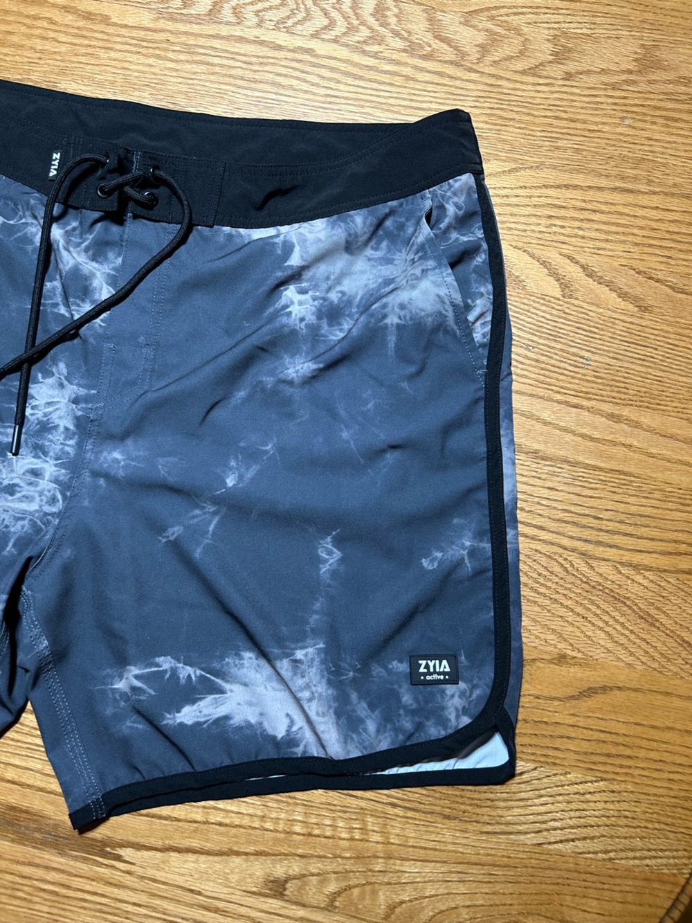 ZYIA Men’s Black & Gray Tie-Dye Swim Shorts Size XXL - Picture 2 of 9